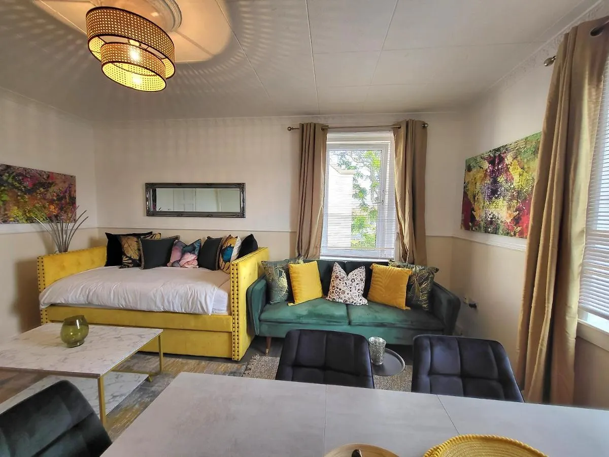 4 Bedrooms Apartment By Sensational Stay Short Lets & Serviced Accommodation Edinburgh United Kingdom