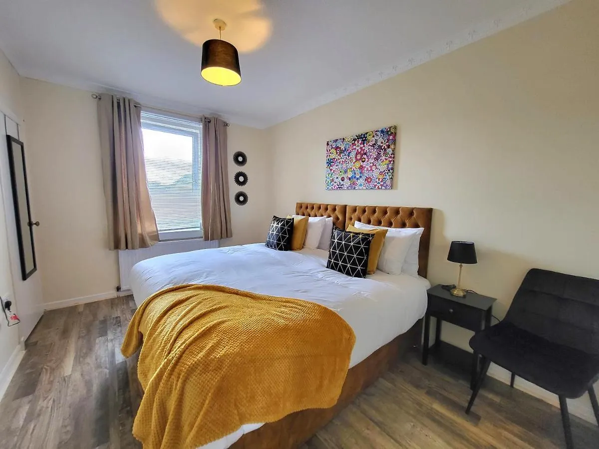 4 Bedrooms Apartment By Sensational Stay Short Lets & Serviced Accommodation Edinburgh