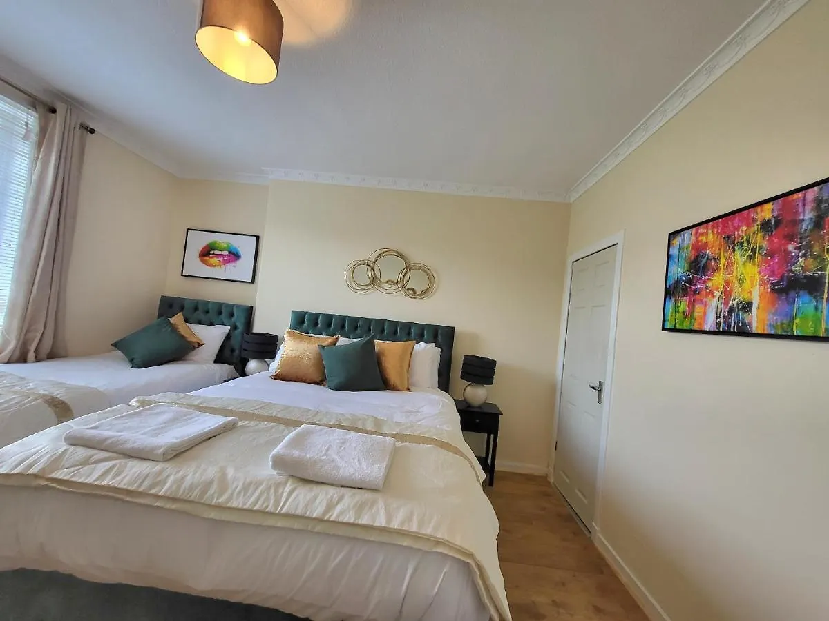 4 Bedrooms Apartment By Sensational Stay Short Lets & Serviced Accommodation Edinburgh