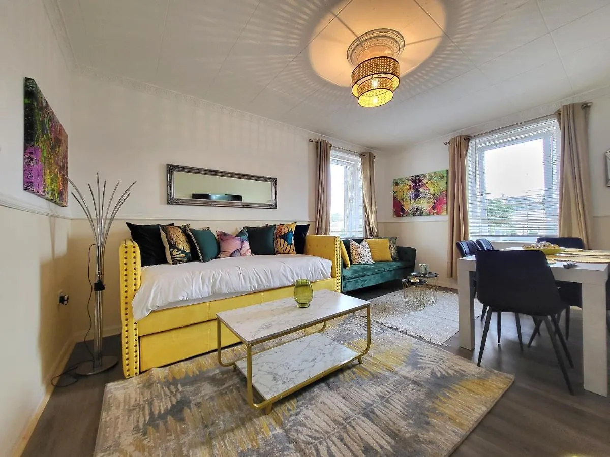 4 Bedrooms Apartment By Sensational Stay Short Lets & Serviced Accommodation Edinburgh
