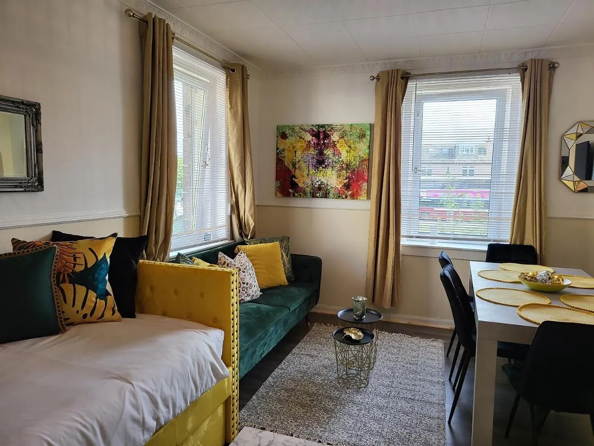 4 Bedrooms Apartment By Sensational Stay Short Lets & Serviced Accommodation Edinburgh