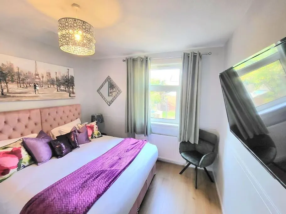 4 Bedrooms Apartment By Sensational Stay Short Lets & Serviced Accommodation Edinburgh