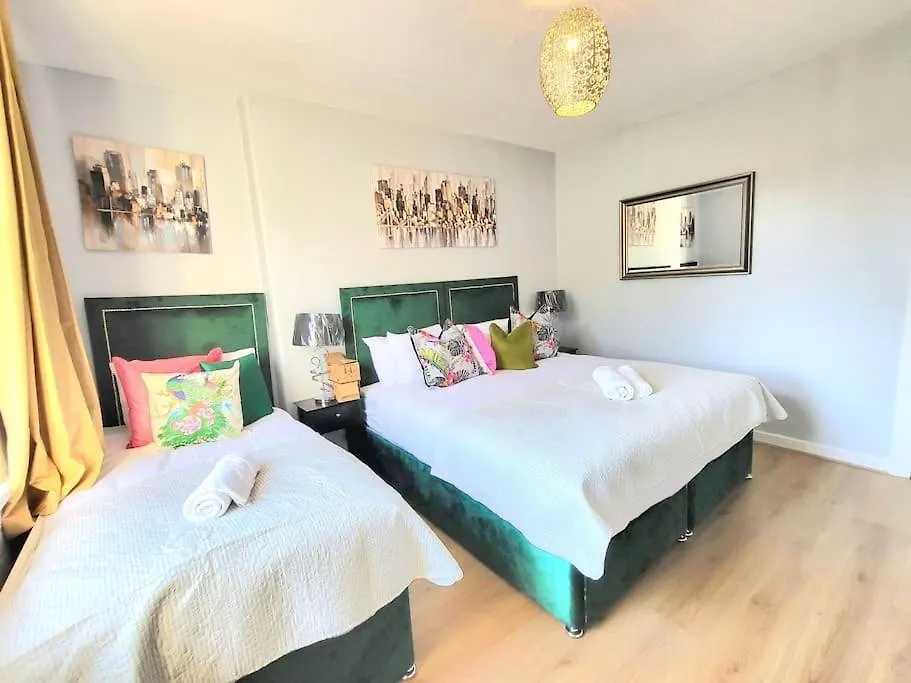 4 Bedrooms Apartment By Sensational Stay Short Lets & Serviced Accommodation Edinburgh 0*,  United Kingdom