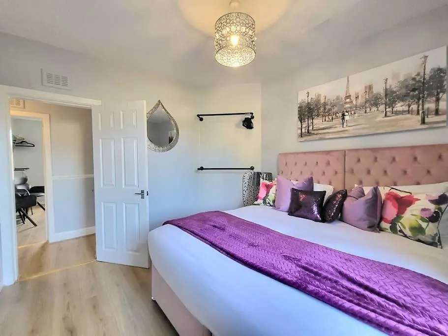 4 Bedrooms Apartment By Sensational Stay Short Lets & Serviced Accommodation Edinburgh